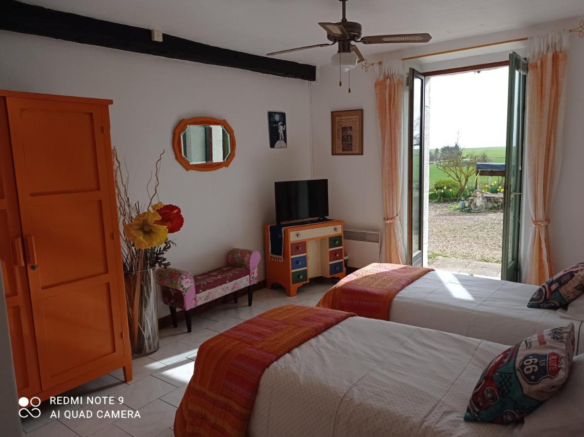 Bed and Breakfast A L Epoque Bouges  Exterior foto